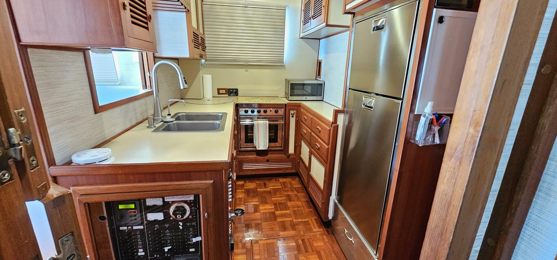36ft Kadey Krogen Yacht For Sale
