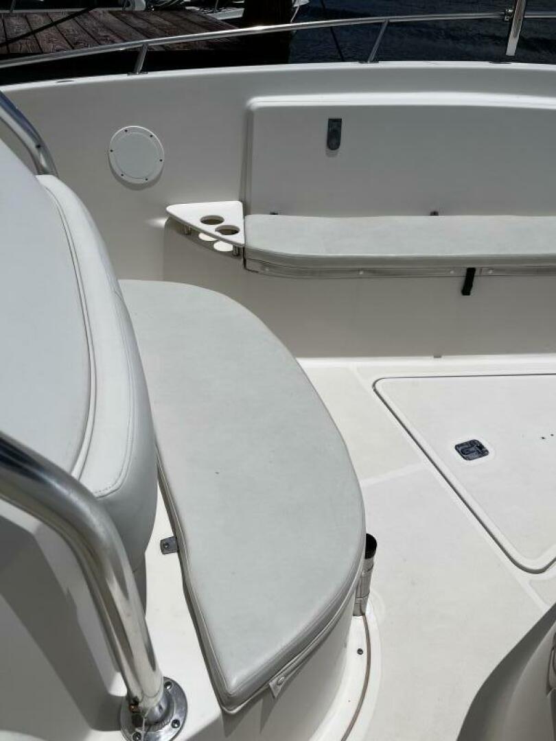 Loco Ono 33ft Pursuit Yacht For Sale