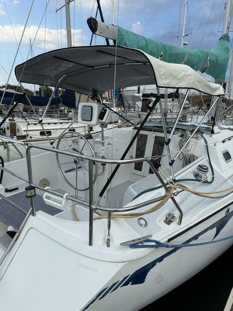33ft Hunter Yacht For Sale