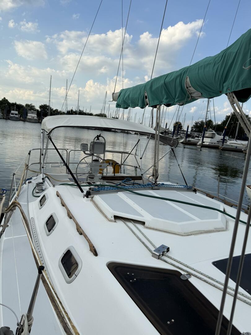33ft Hunter Yacht For Sale