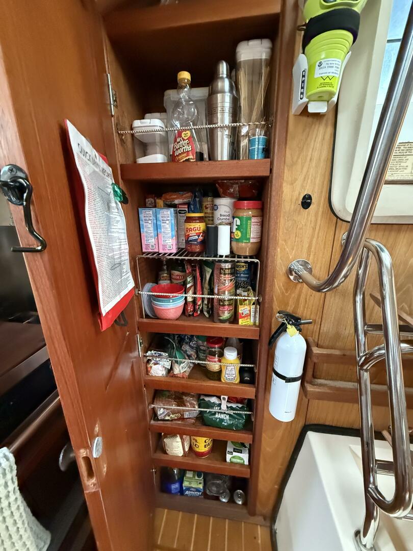 Charley 41ft Hunter Yacht For Sale