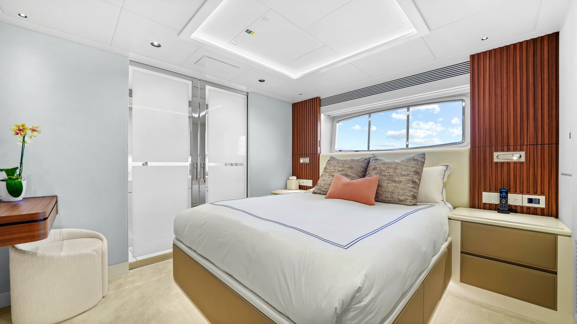 MISS MICHELLE 122ft Horizon Yacht For Sale MISS MICHELLE 122ft Horizon Yacht For Sale