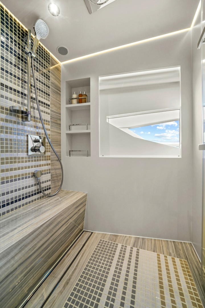 MISS MICHELLE 122ft Horizon Yacht For Sale MISS MICHELLE 122ft Horizon Yacht For Sale