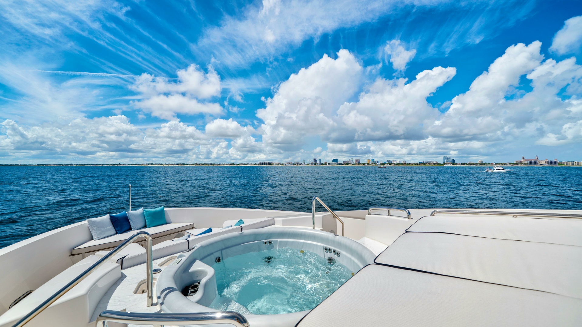 MISS MICHELLE 122ft Horizon Yacht For Sale MISS MICHELLE 122ft Horizon Yacht For Sale