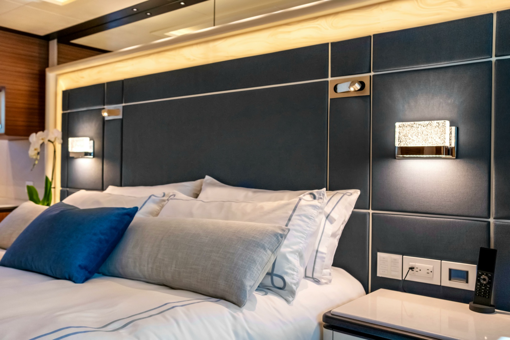 MISS MICHELLE 122ft Horizon Yacht For Sale MISS MICHELLE 122ft Horizon Yacht For Sale