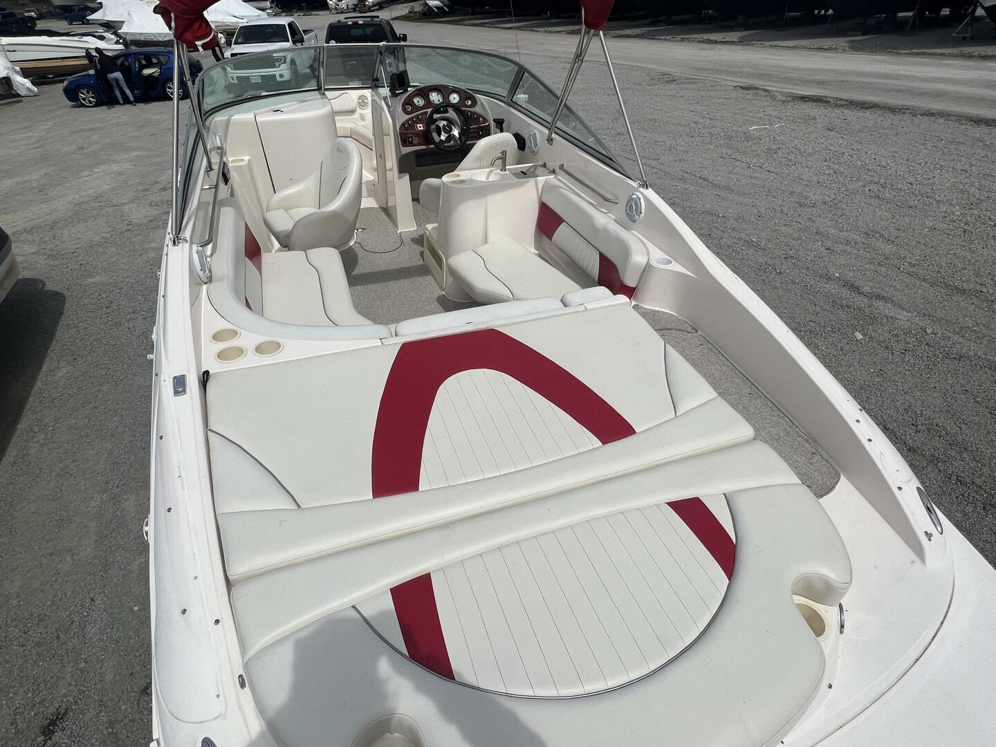 26ft Rinker Yacht For Sale