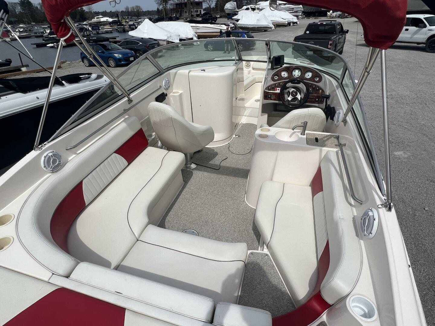 26ft Rinker Yacht For Sale