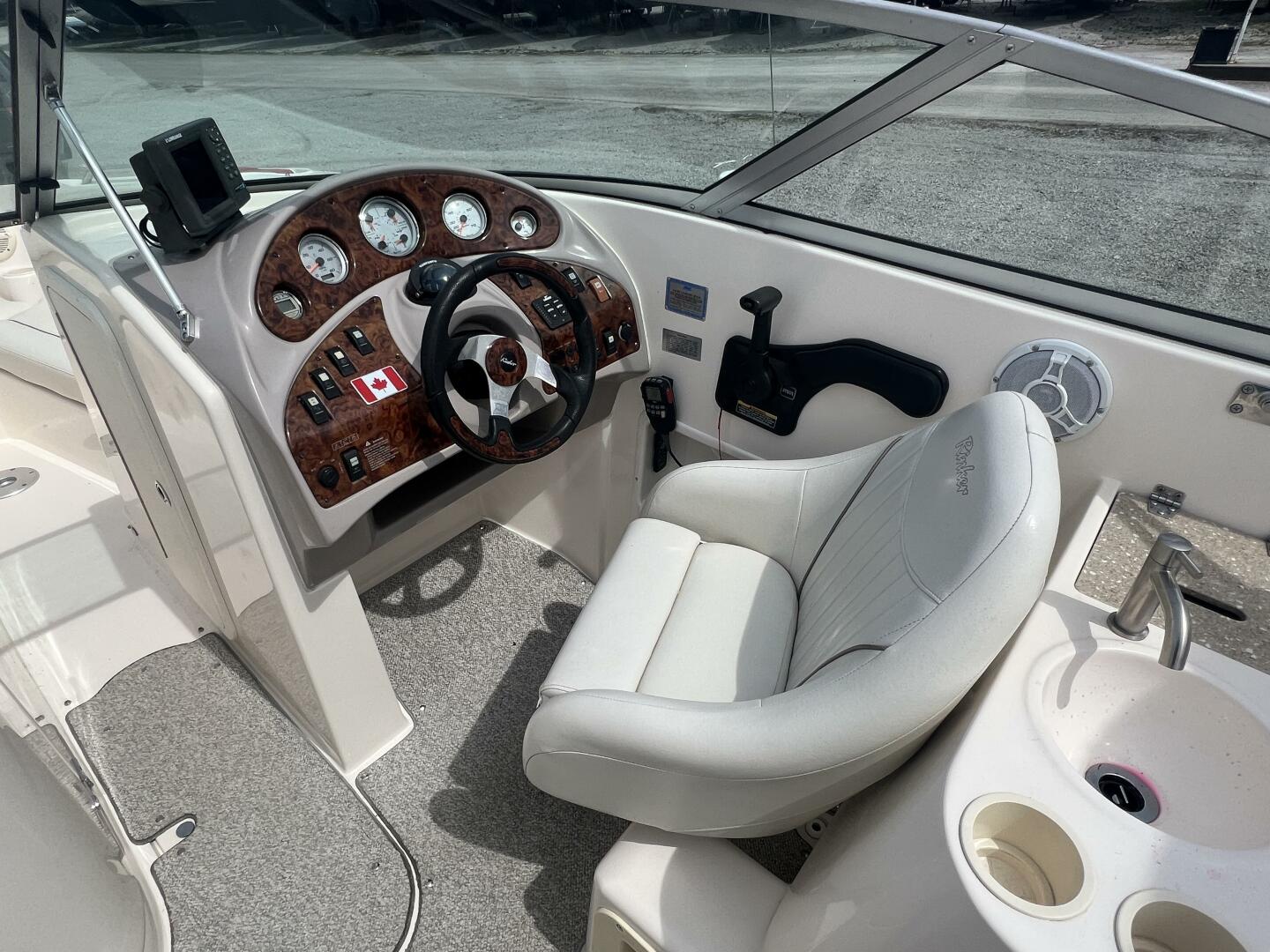 26ft Rinker Yacht For Sale