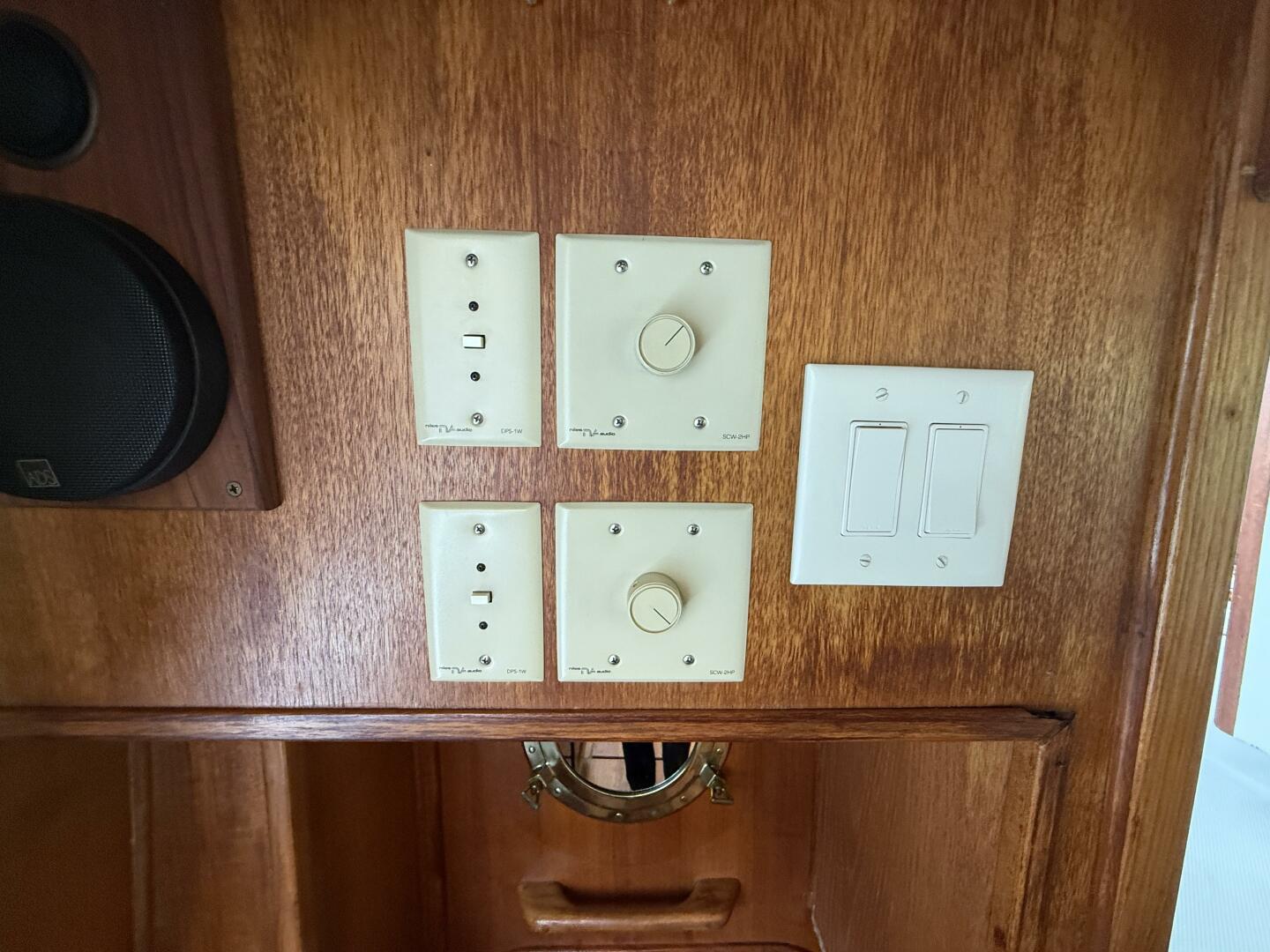 42ft Chris Craft Yacht For Sale