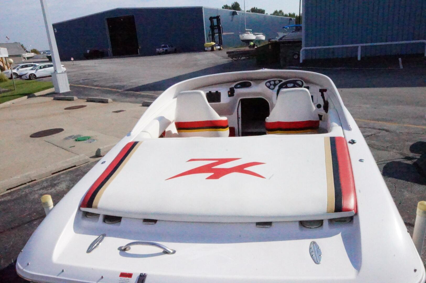 Donzi 220 ZX 1998 - Marine Source