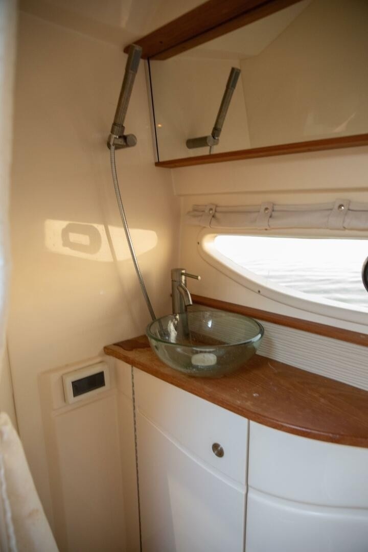 35ft Sea Ray Yacht For Sale