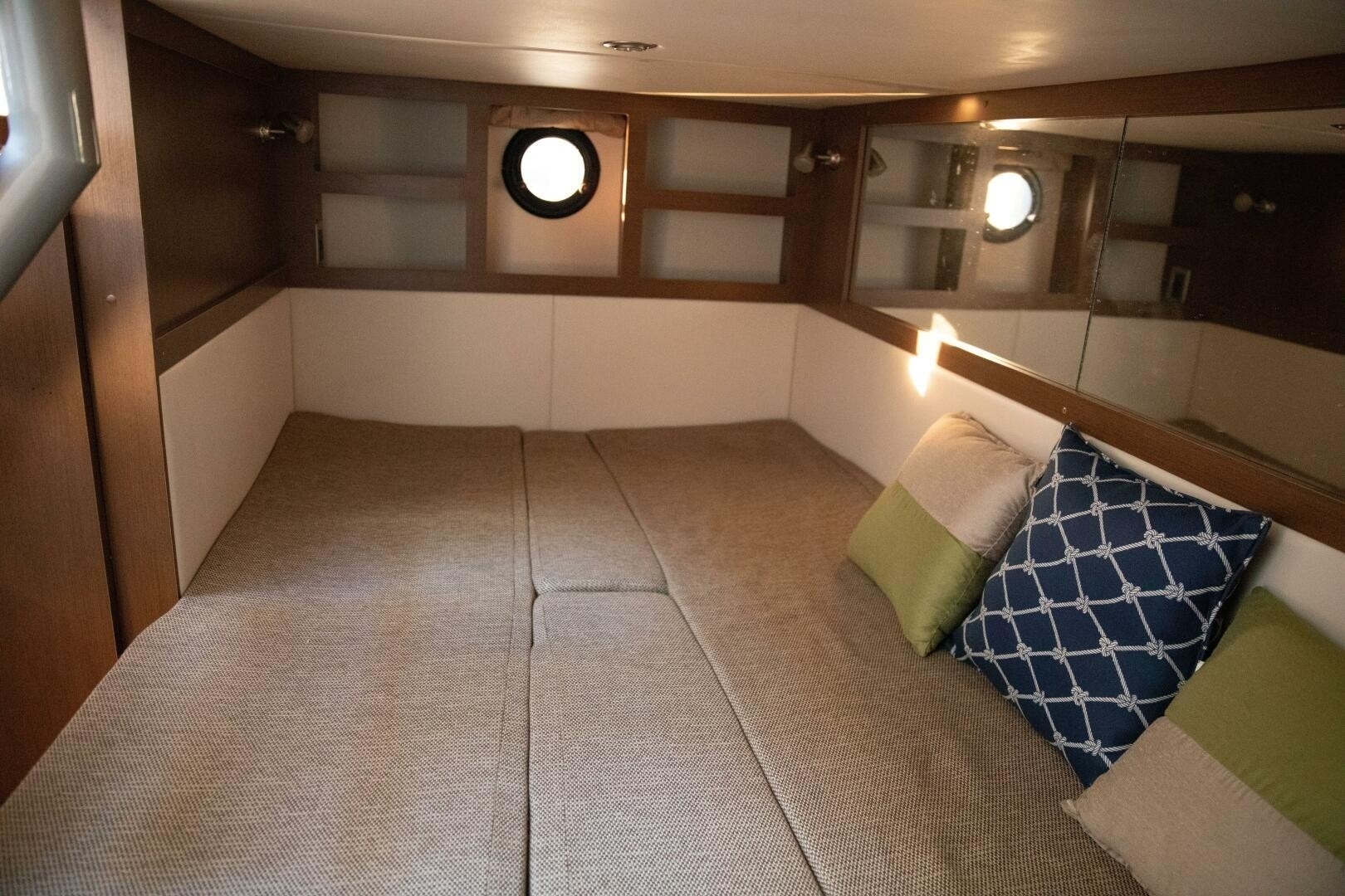 35ft Sea Ray Yacht For Sale