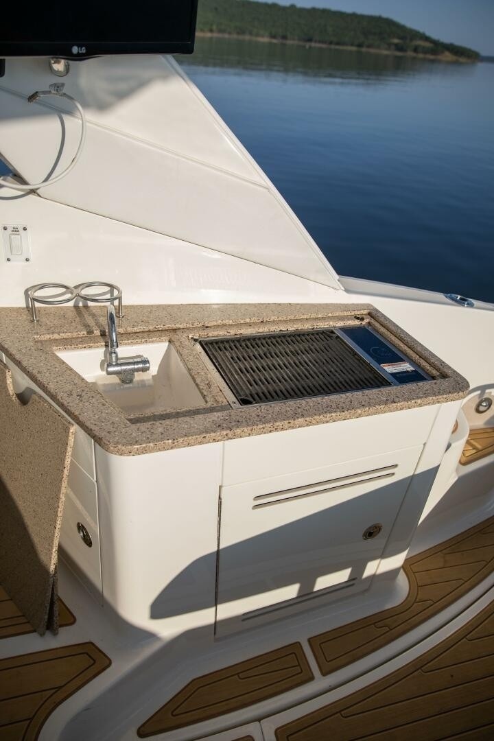 2016 Sea Ray Sundancer 350