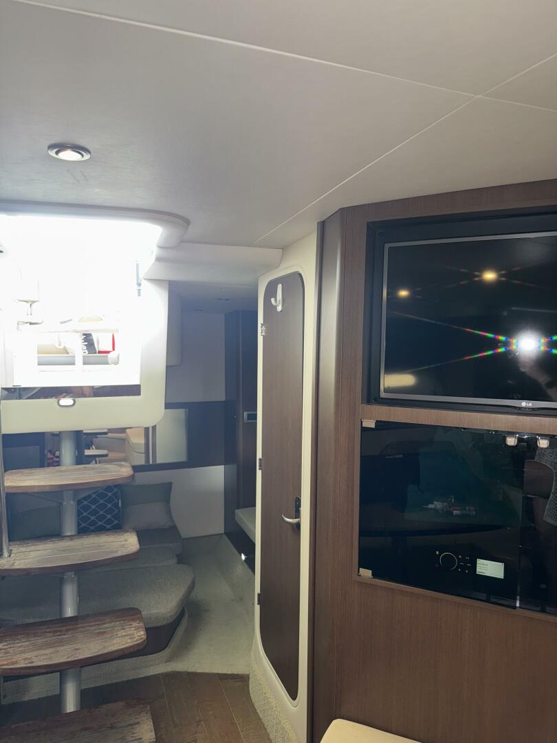 35ft Sea Ray Yacht For Sale