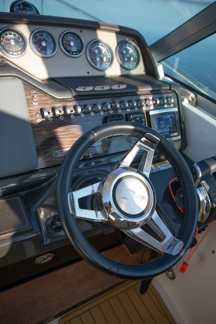 35ft Sea Ray Yacht For Sale
