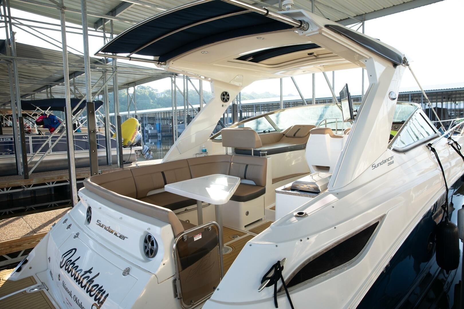 2016 Sea Ray Sundancer 350