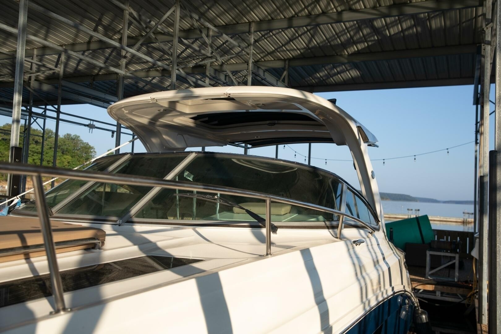 2016 Sea Ray Sundancer 350
