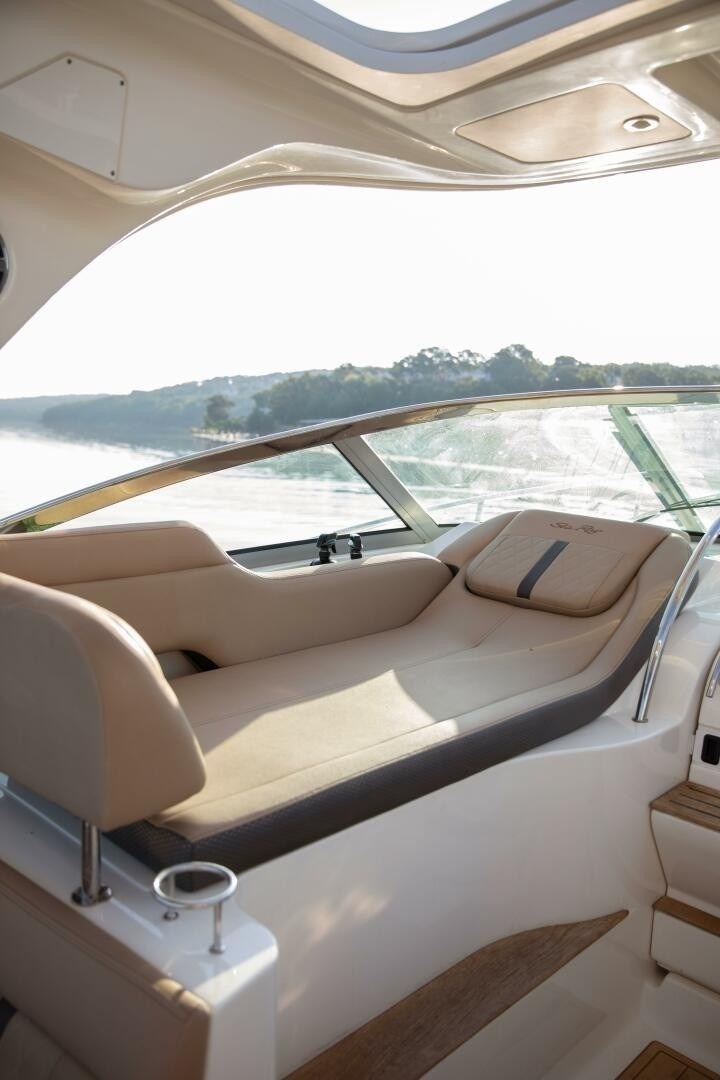 2016 Sea Ray Sundancer 350