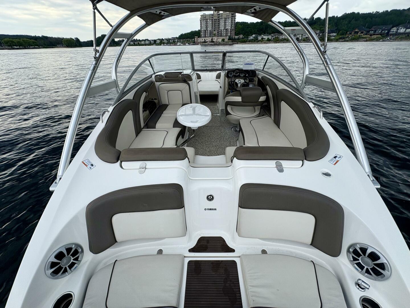24ft Yamaha Boats Yacht For Sale