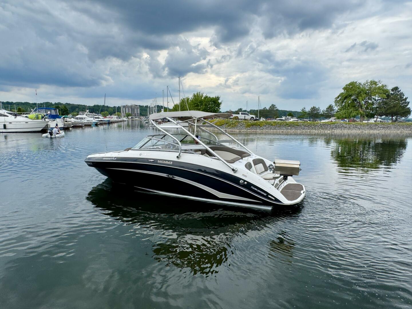 24ft Yamaha Boats Yacht For Sale