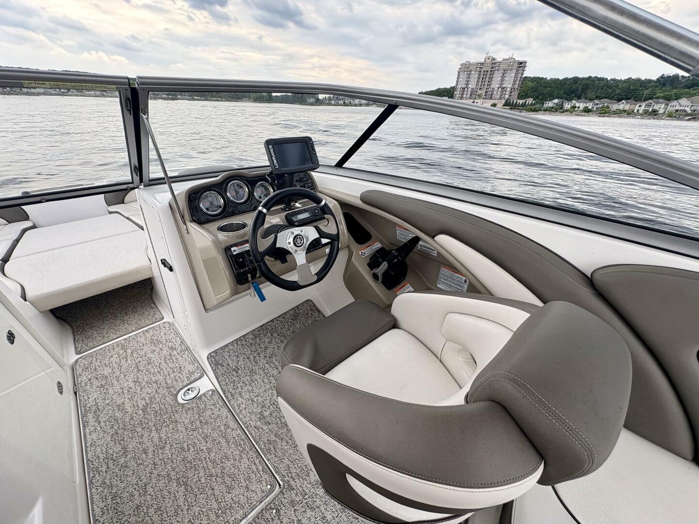 24ft Yamaha Boats Yacht For Sale