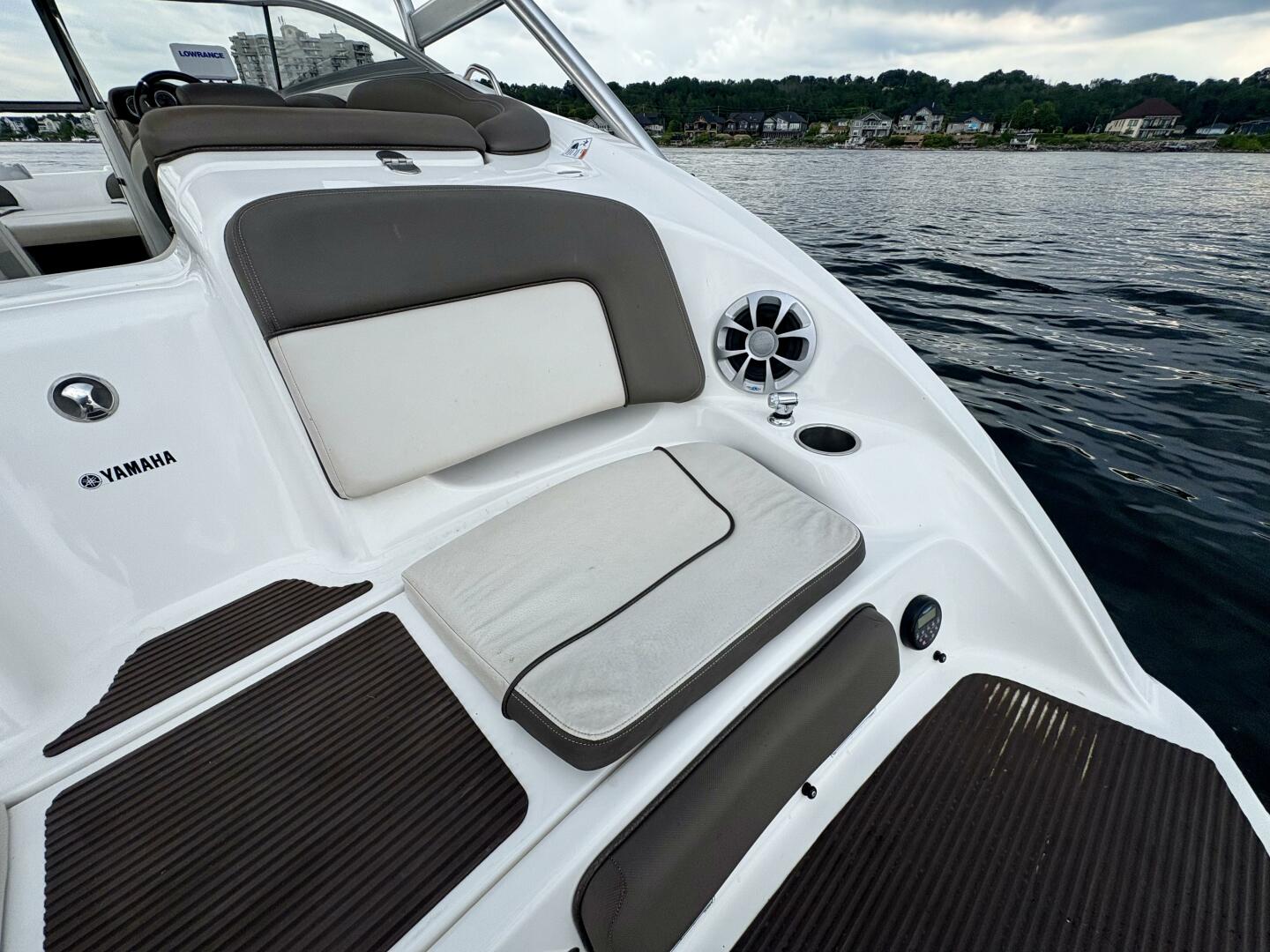 24ft Yamaha Boats Yacht For Sale