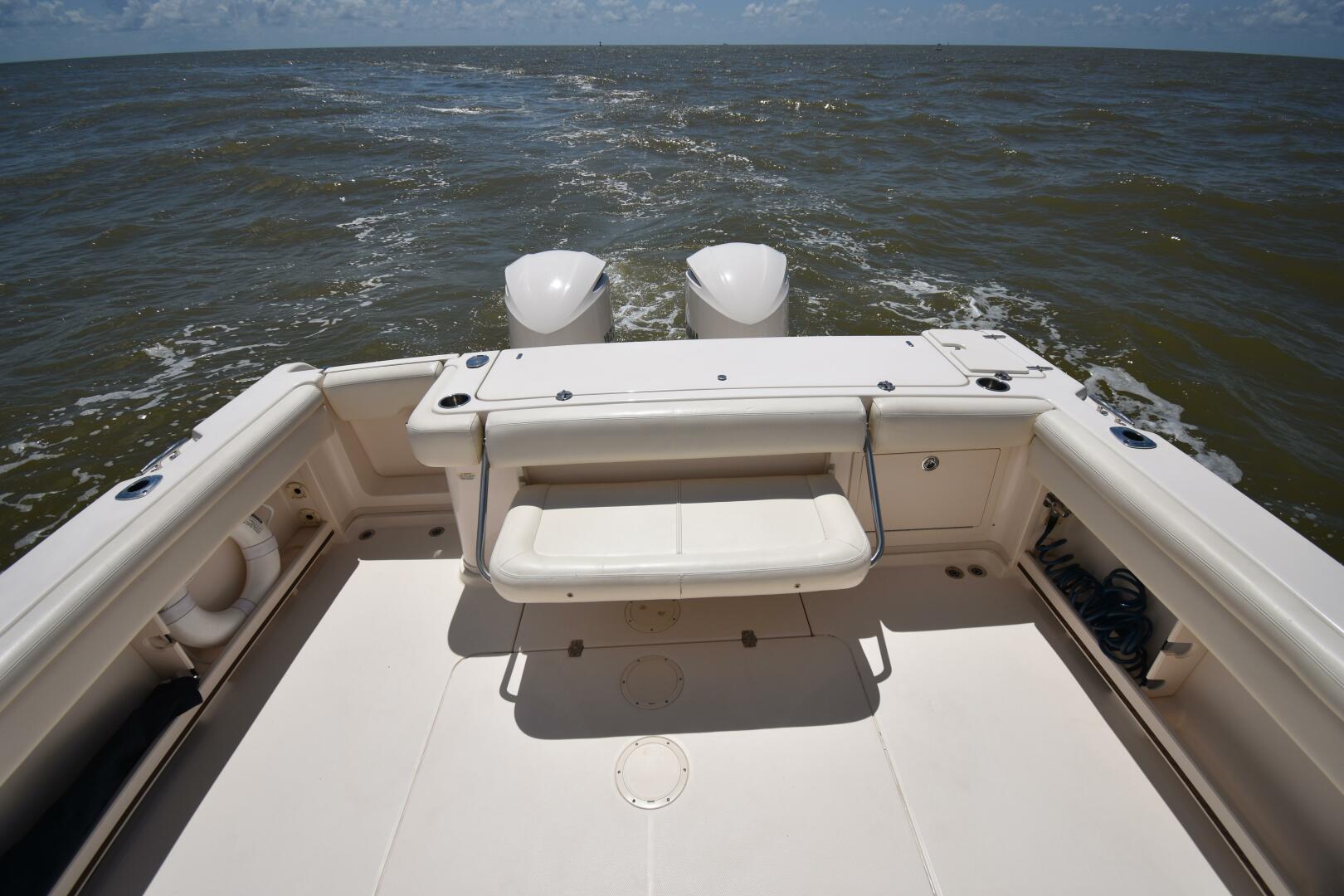2016 Grady-White 330 Express 