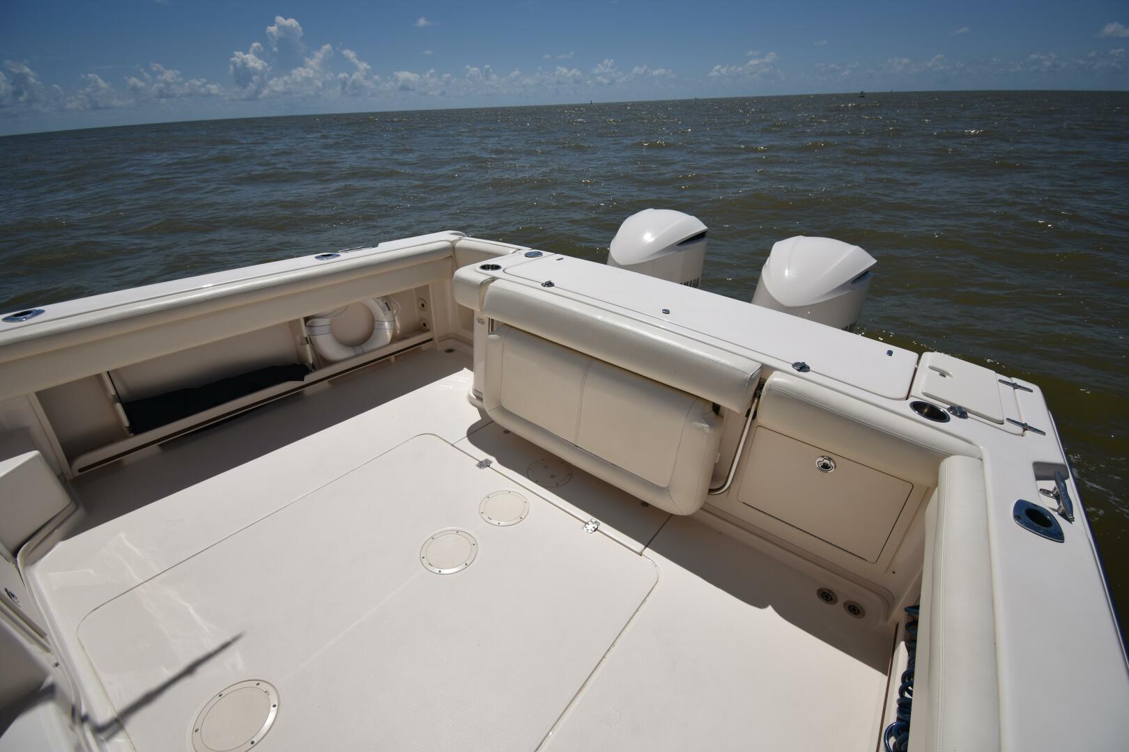 2016 Grady-White 330 Express 