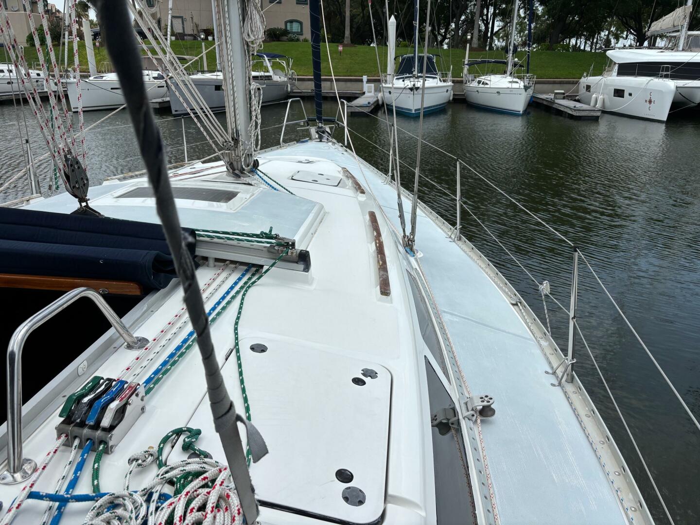 37ft Hunter Yacht For Sale