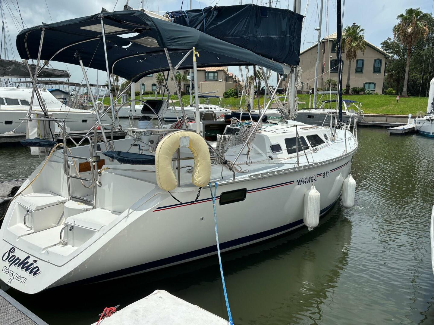 37ft Hunter Yacht For Sale