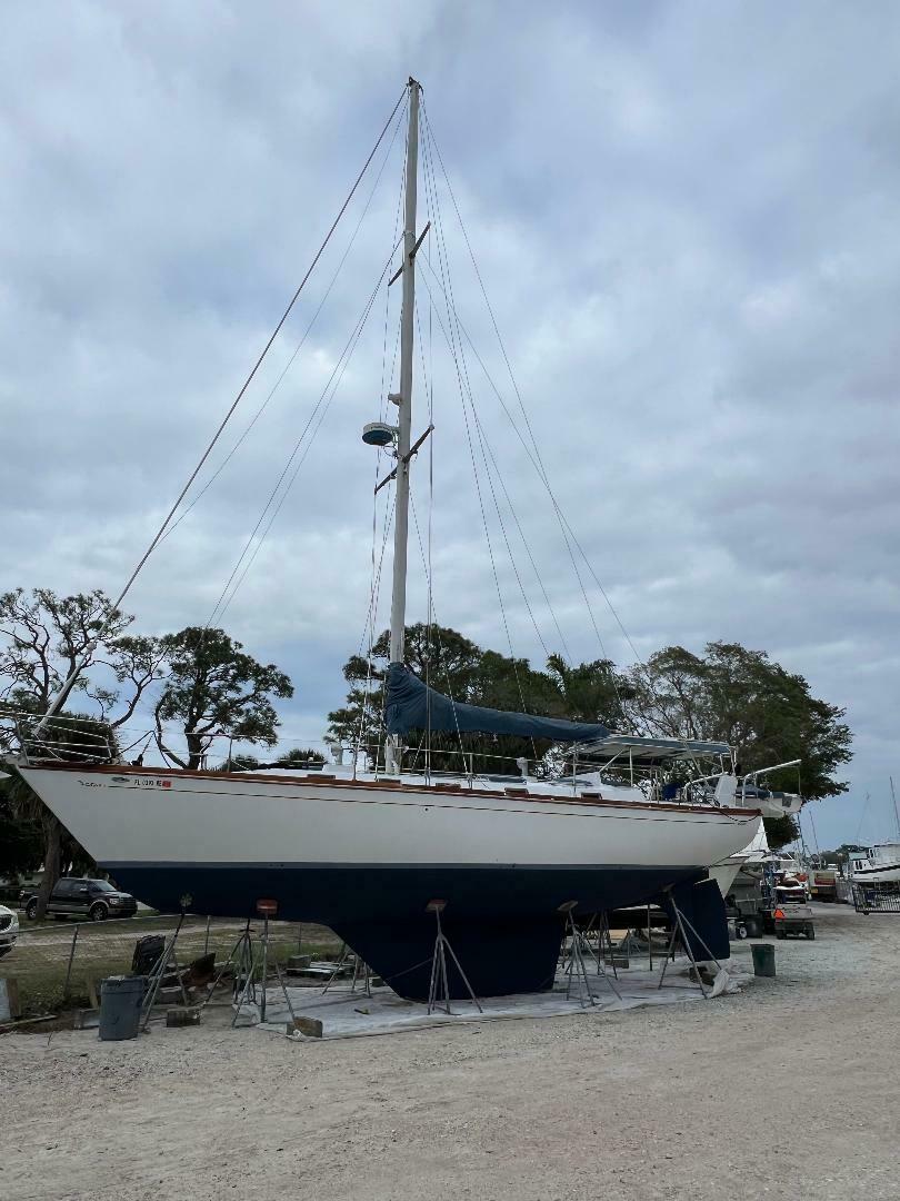 Liquid 44ft Cheoy Lee Yacht For Sale