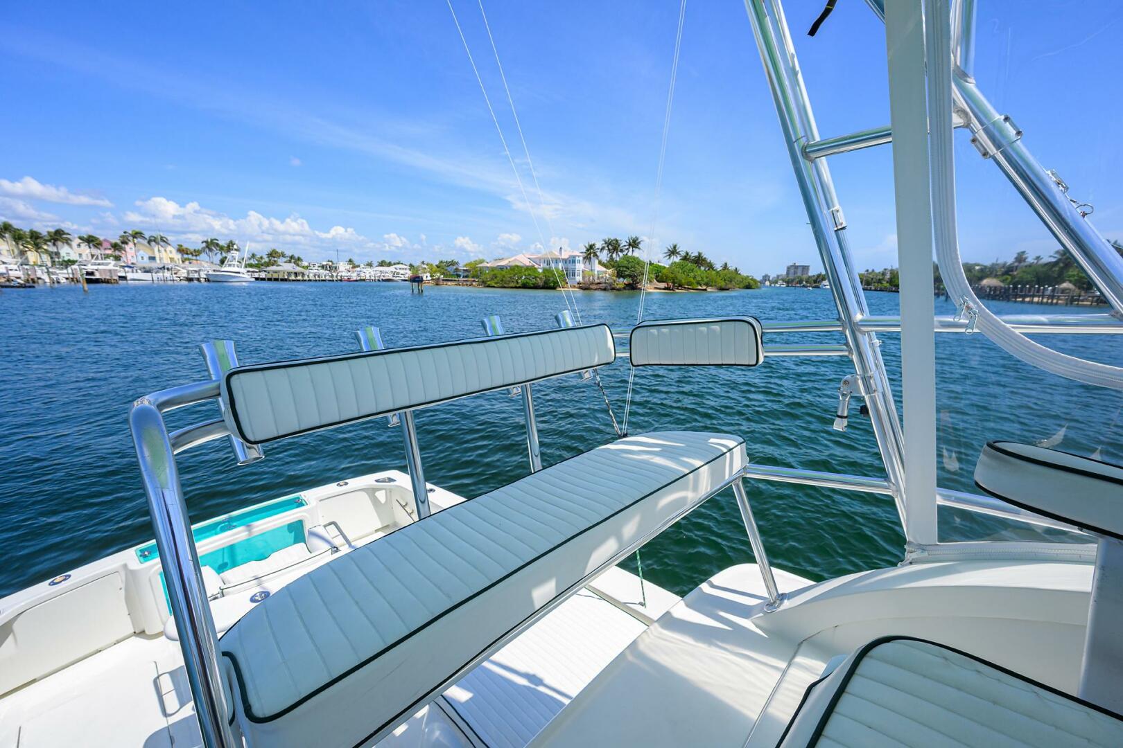 Bertram 31 Mr. Toad - Flybridge Seat