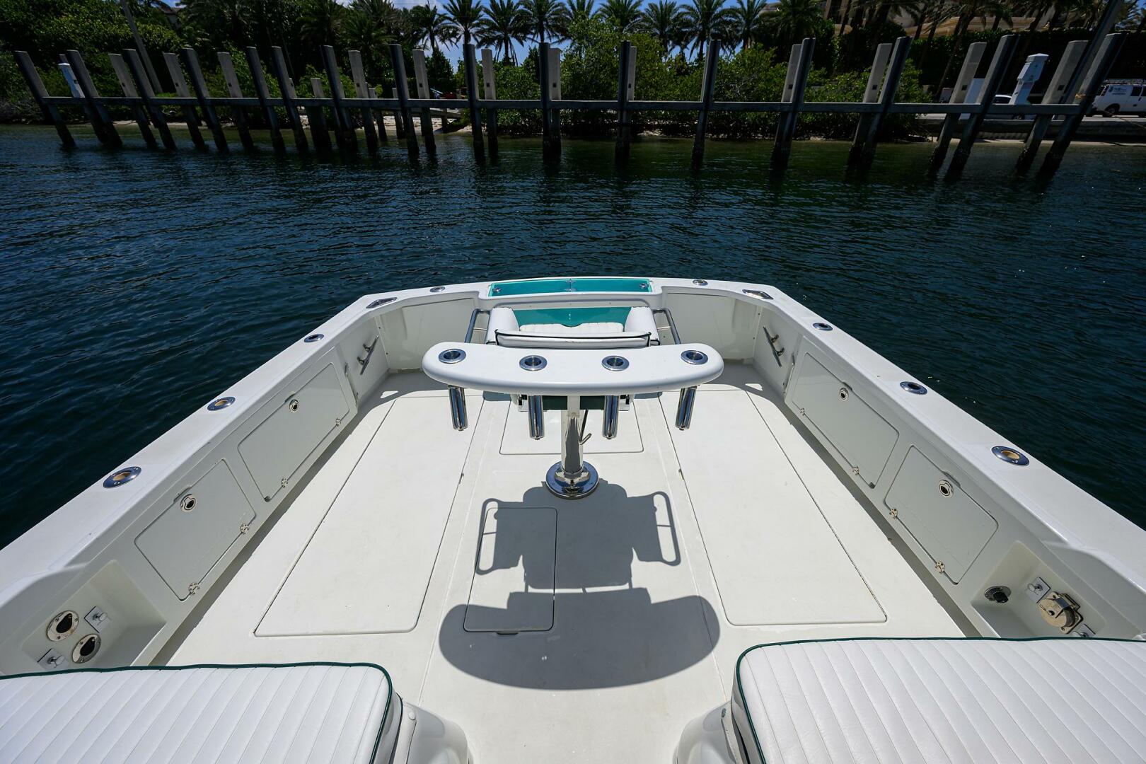 Bertram 31 Mr. Toad -Cockpit