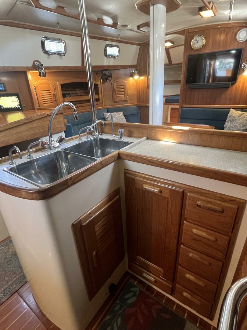 Fayaway 40ft Pacific Seacraft Yacht For Sale