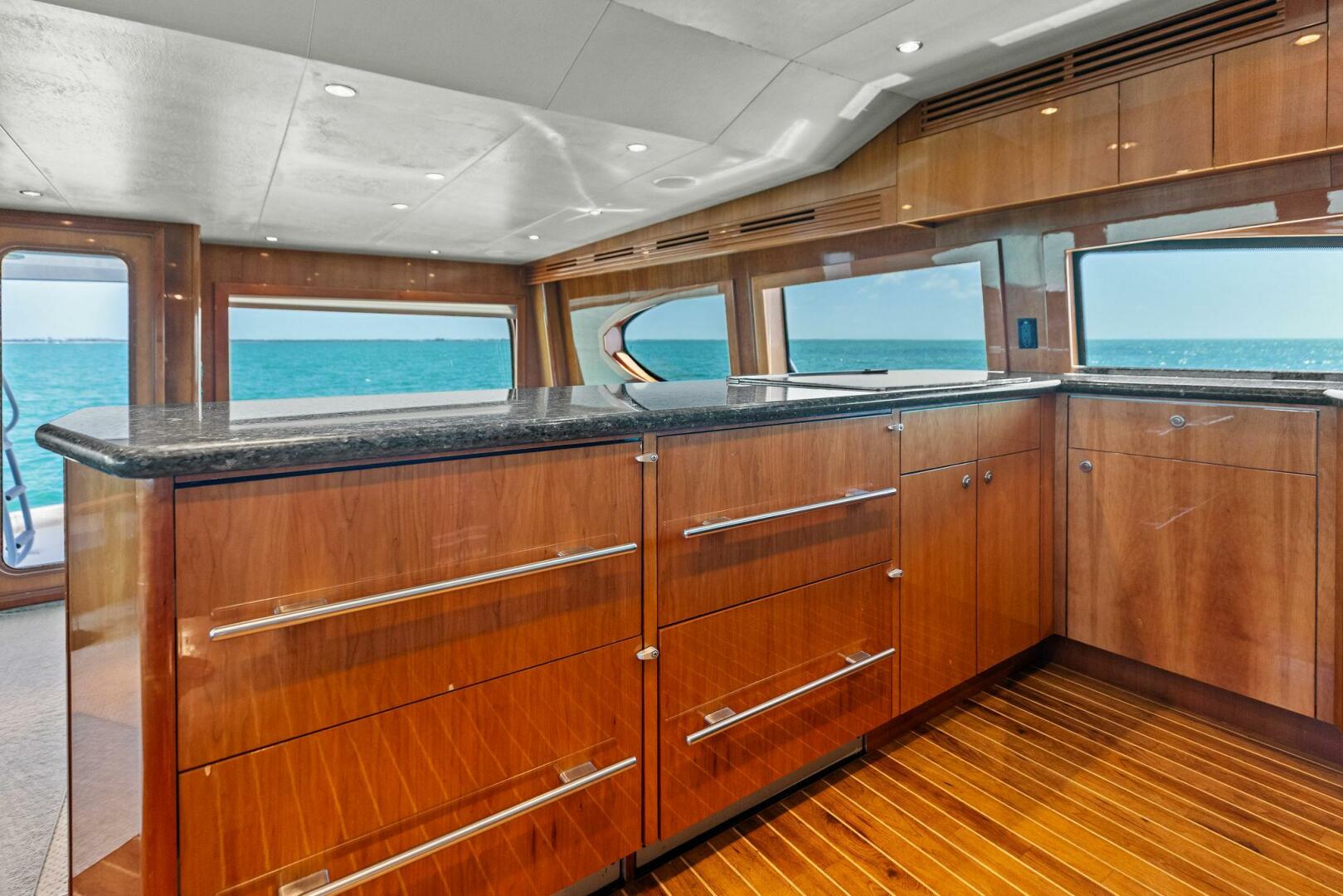 2006 Hatteras 68 CNV Big Game