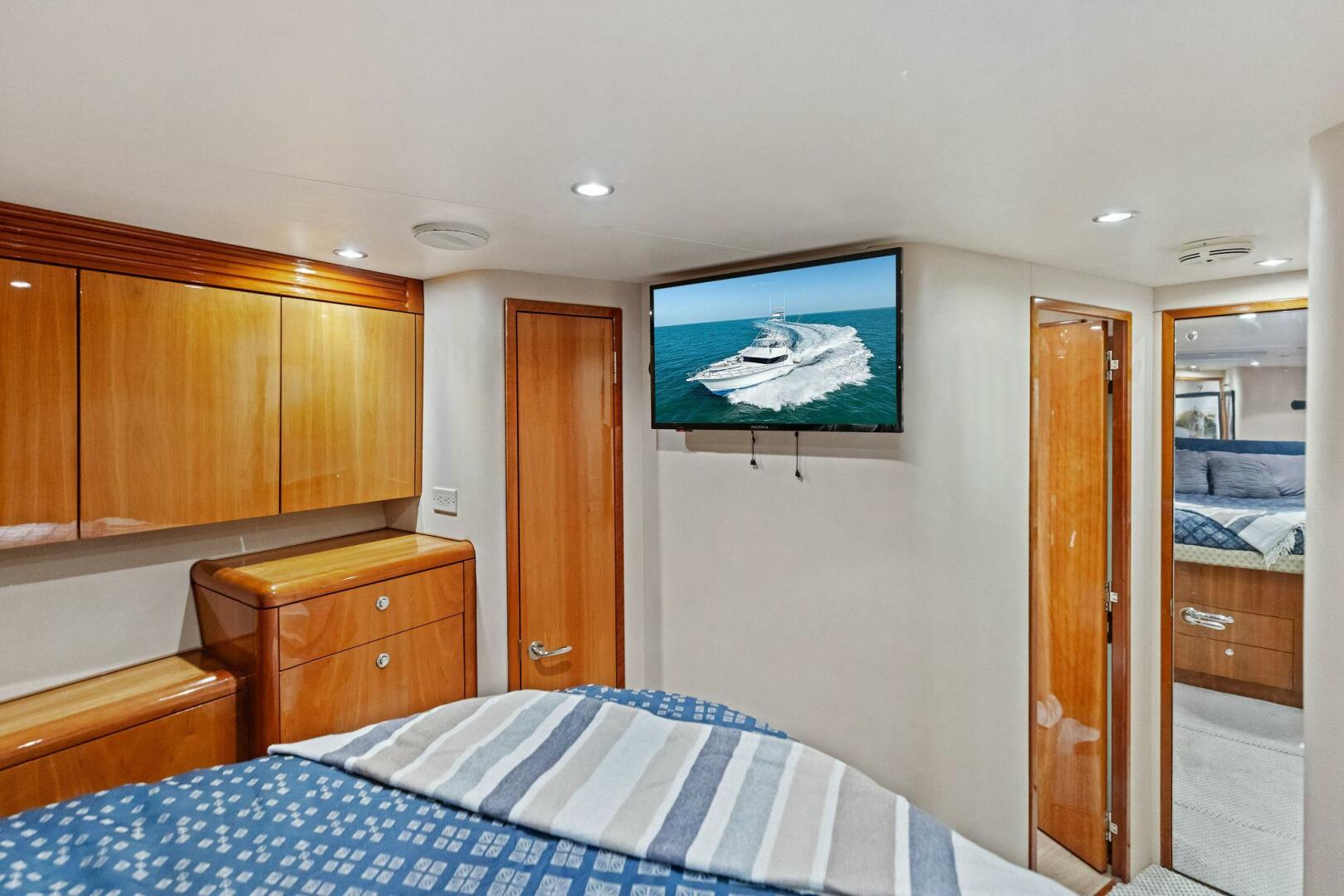 2006 Hatteras 68 CNV Big Game