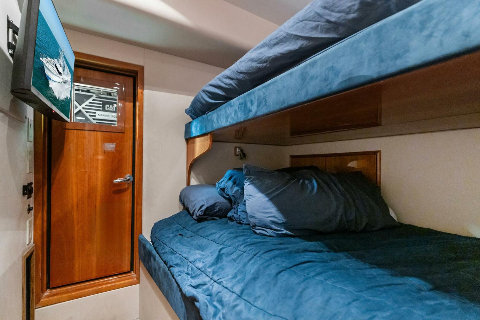 2006 Hatteras 68 CNV Big Game