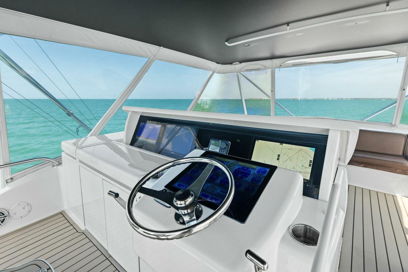 2006 Hatteras 68 CNV Big Game