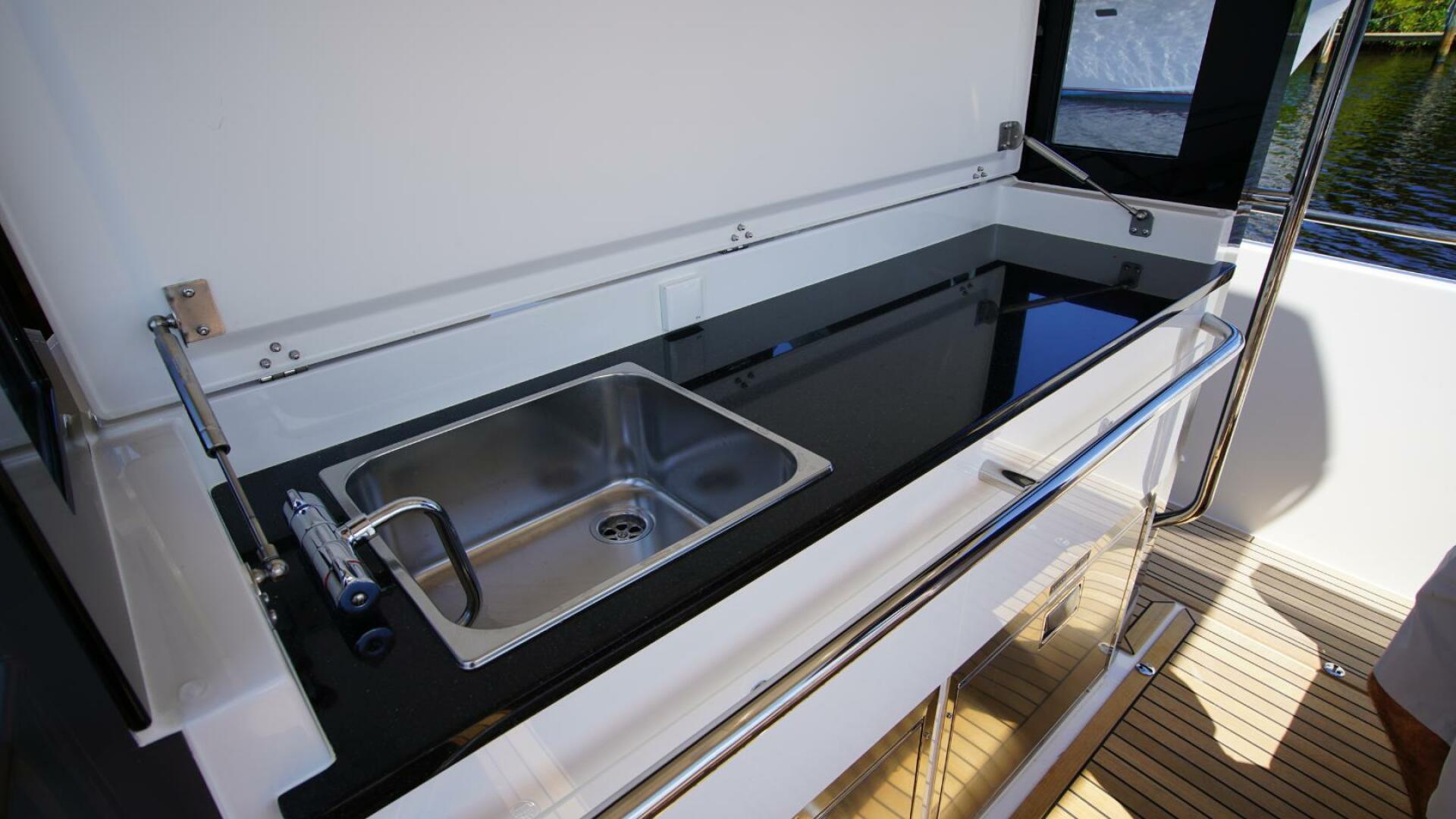 2025 Nimbus Tender 11