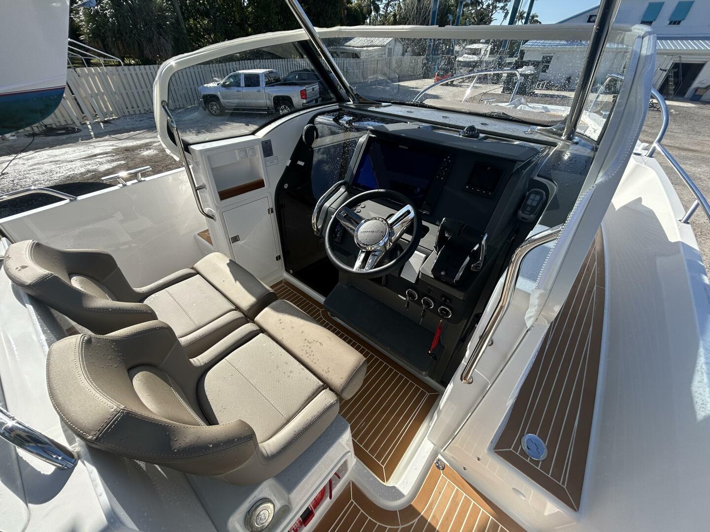 In Stock 2024 Nimbus T9 142 30ft Nimbus Yacht For Sale