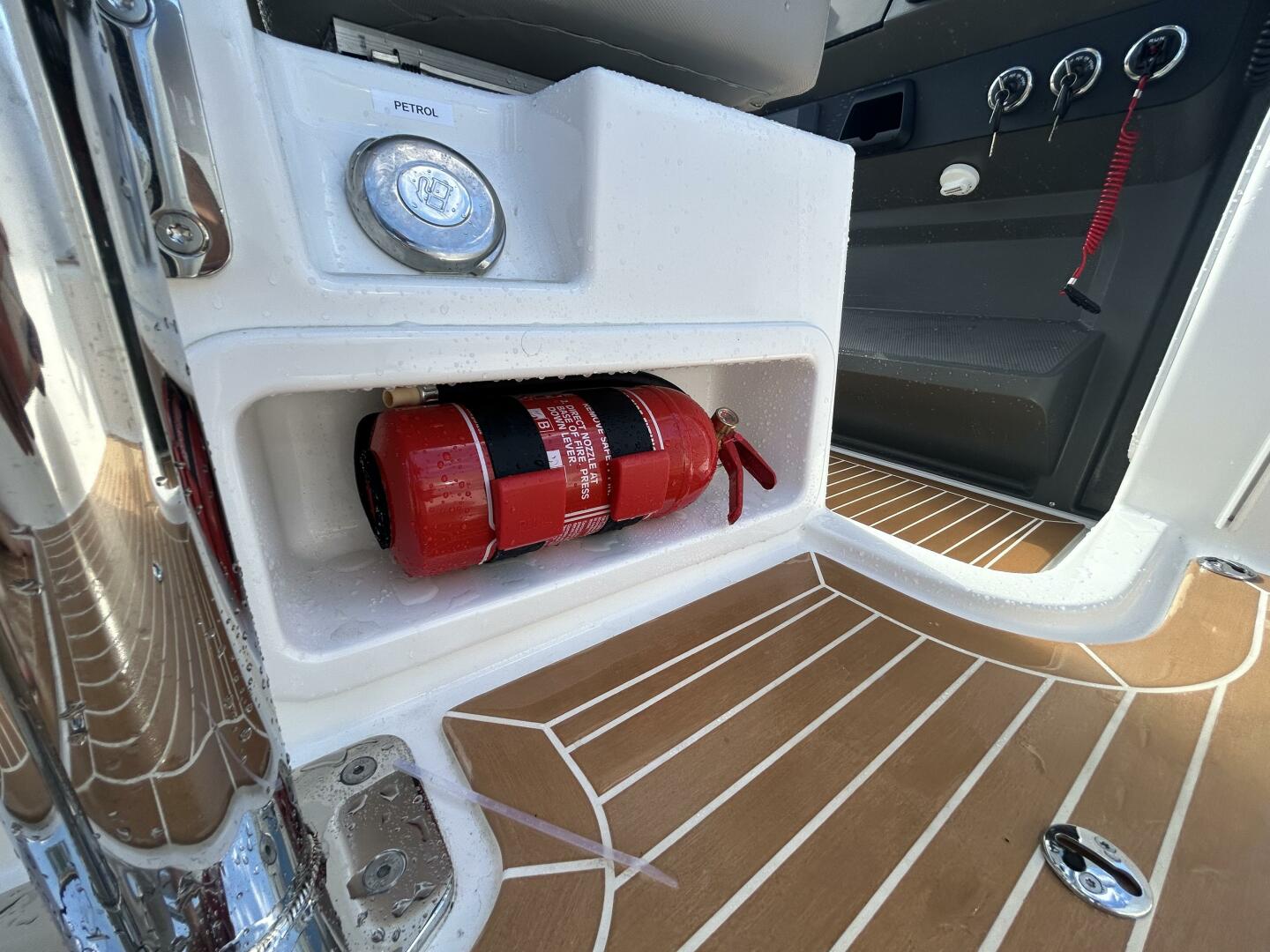 In Stock 2024 Nimbus T9 142 30ft Nimbus Yacht For Sale