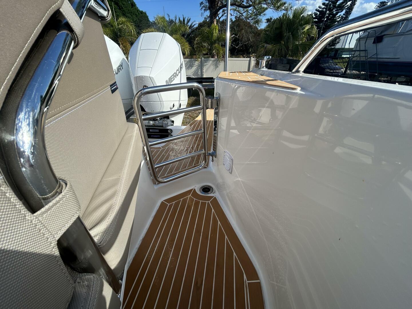 In Stock 2024 Nimbus T9 142 30ft Nimbus Yacht For Sale