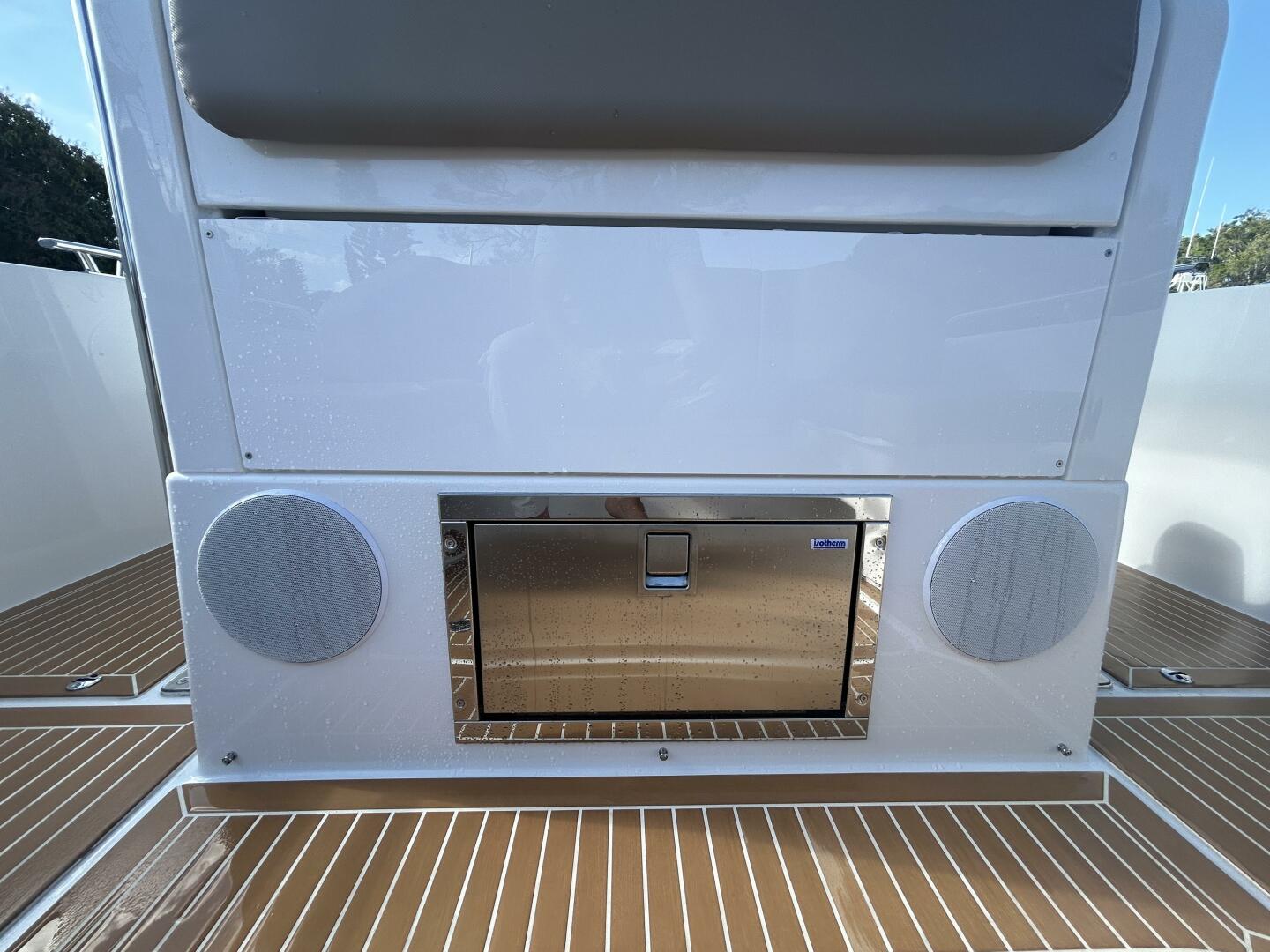 In Stock 2024 Nimbus T9 142 30ft Nimbus Yacht For Sale