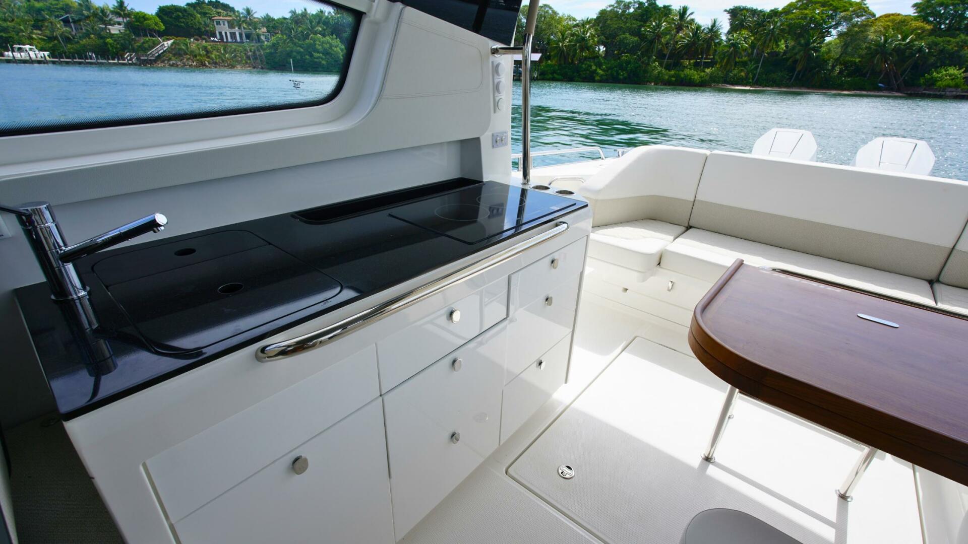 In Stock 2025 Nimbus W11 60 40ft Nimbus Yacht For Sale