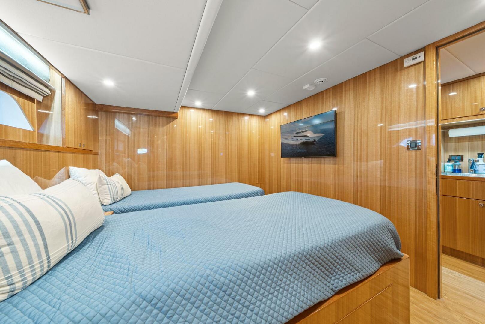 Captain's Cabin  