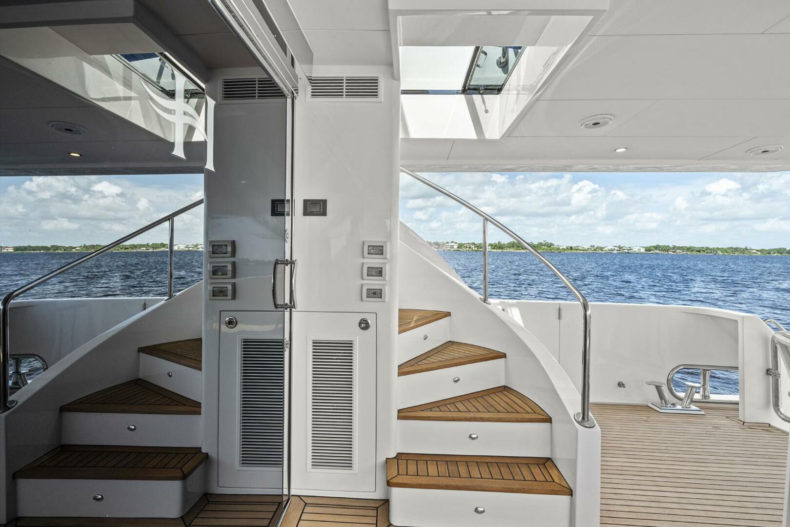 Cozy Stairs to Boat Deck  
