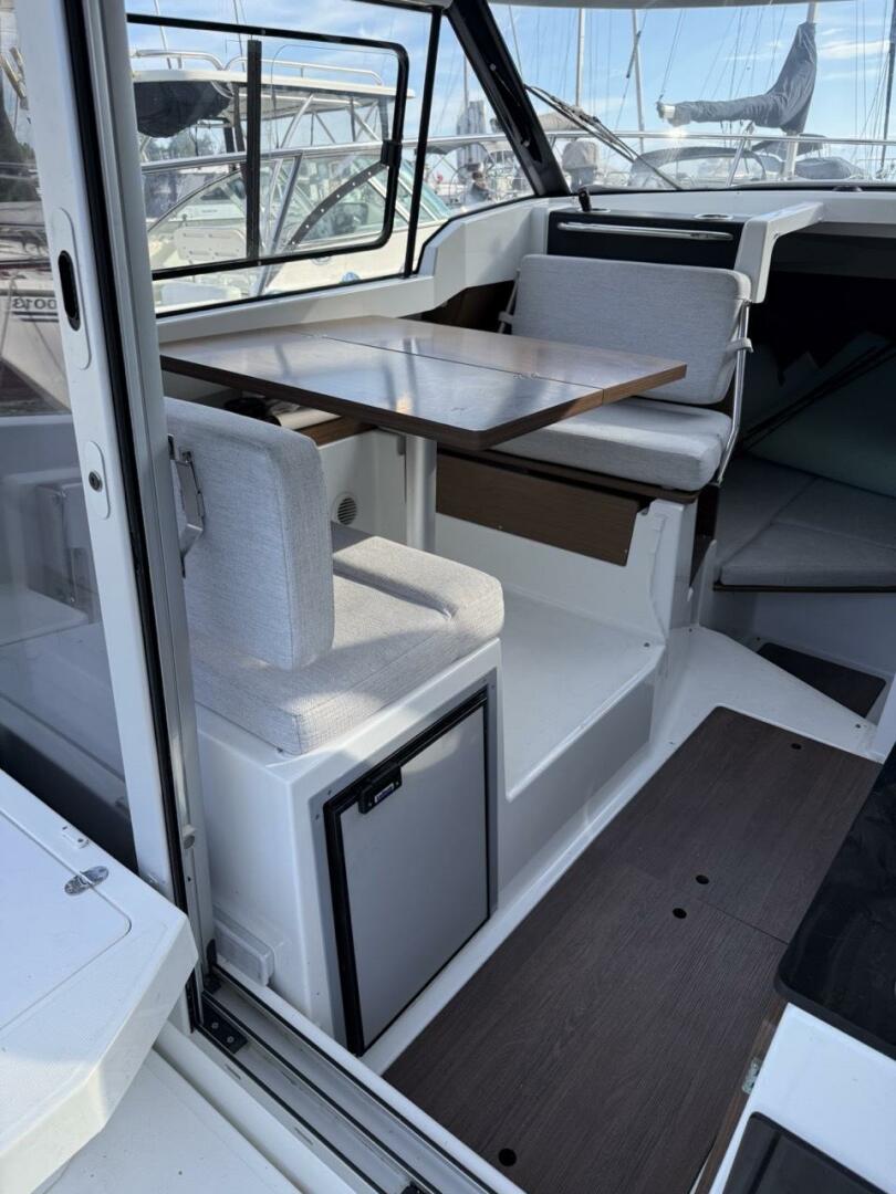 26ft Jeanneau Yacht For Sale