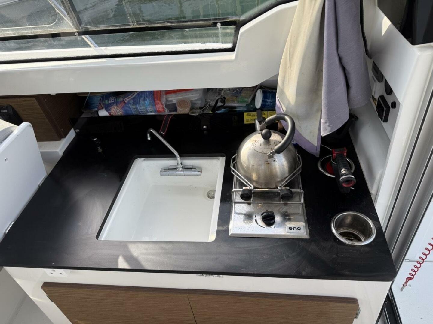 26ft Jeanneau Yacht For Sale