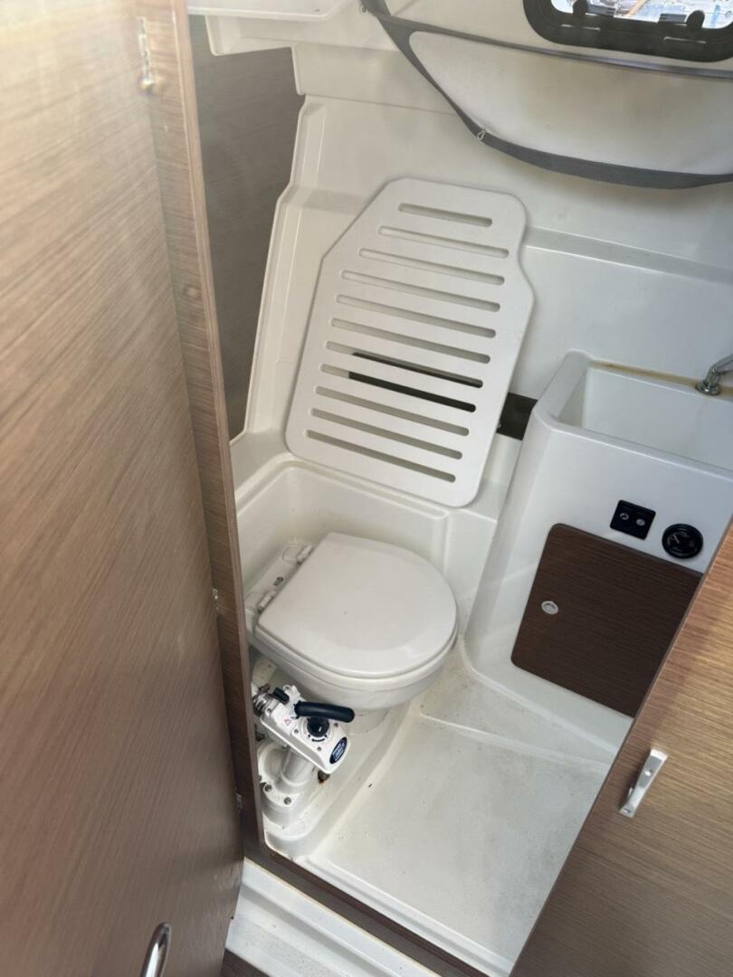 26ft Jeanneau Yacht For Sale