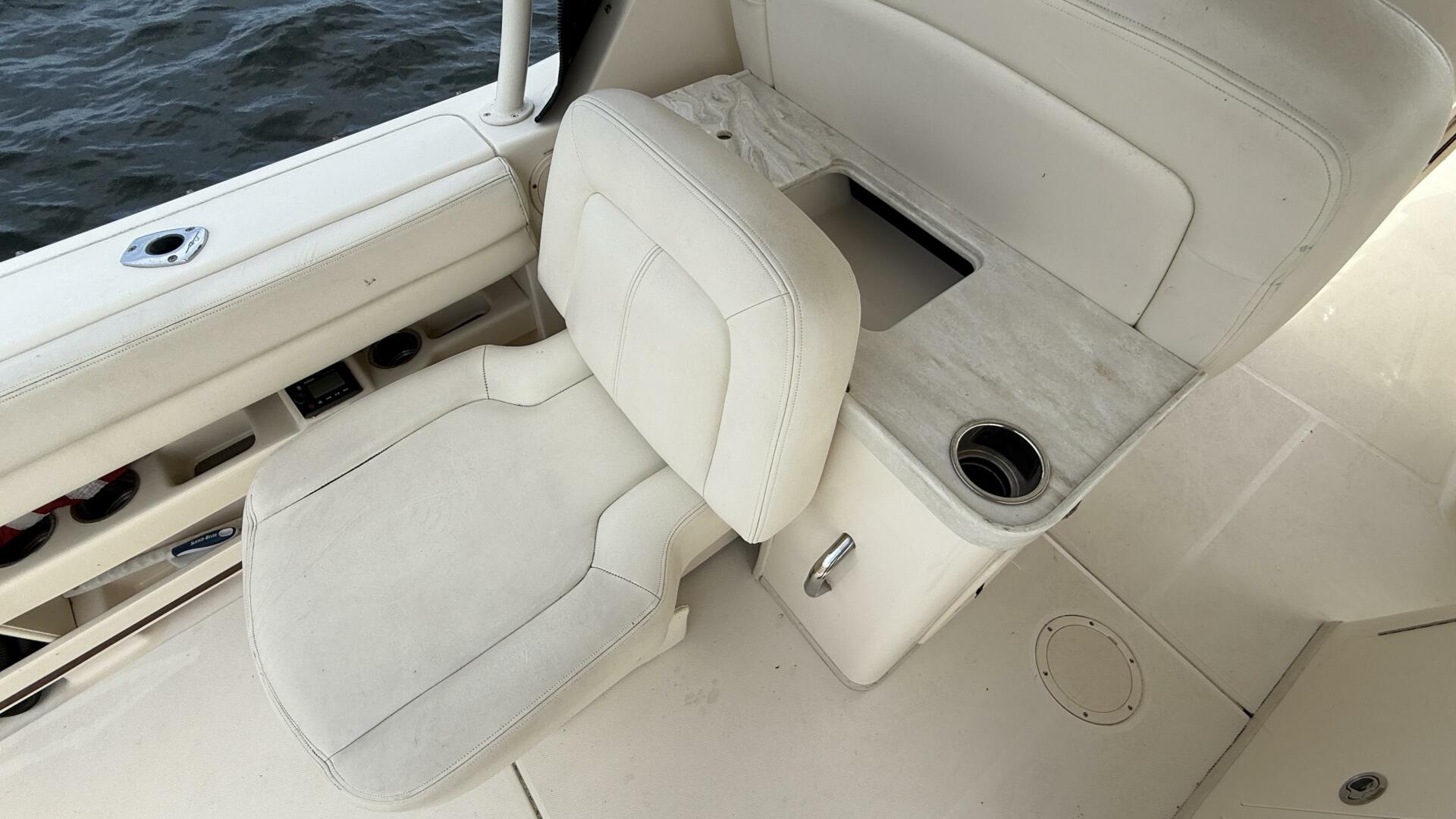 Aletha P LLC 30ft Grady White Yacht For Sale